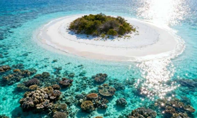 Pulau Gili Labak: Permata Tersembunyi di Jawa Timur